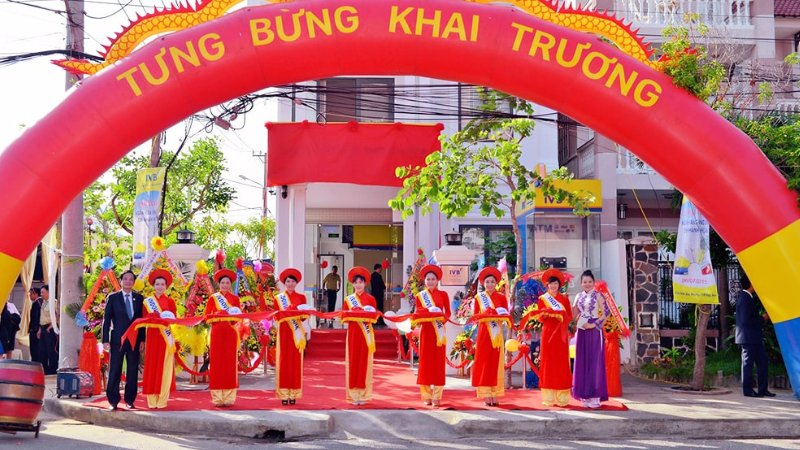 trang-tri-khai-truong-1